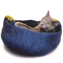 Load image into Gallery viewer, Cat Bed, Basket with Handle
