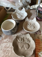 Load image into Gallery viewer, Kitty Dish, Critter
